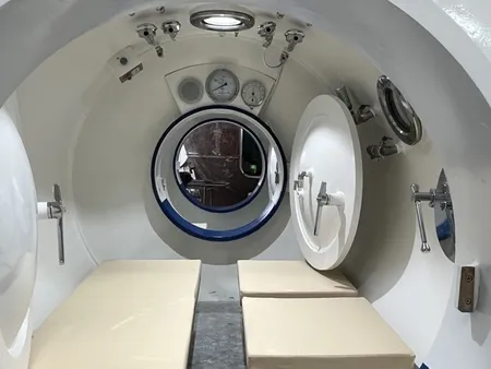 Chamber Hiperbarik Oksigen Silindris Multiplace (Bentuk Omega)